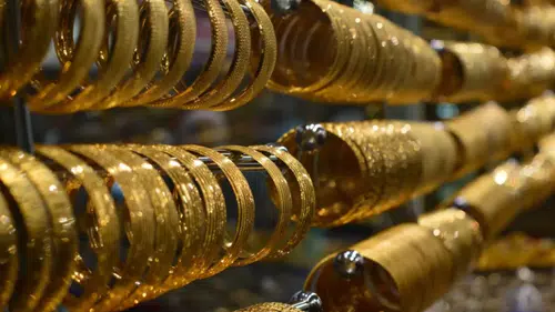 Altın haftaya sert düşüşle başladı