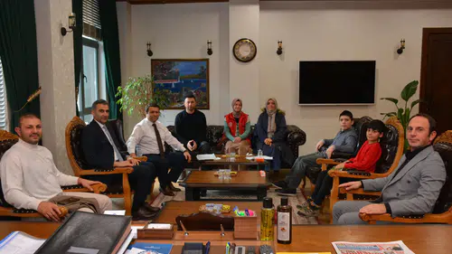 Yomra'da Gençlik Projeleri İçin Verimli Toplantı Gerçekleşti