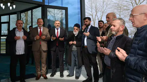 Trabzon Arsin'de Yeni Kefeliler Camii İbadete Açıldı, Manevi Değer Artıyor