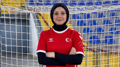 Recep Tayyip Erdoğan Üniversitesi Sporcusu Nur Serap Usta Milli Takımda