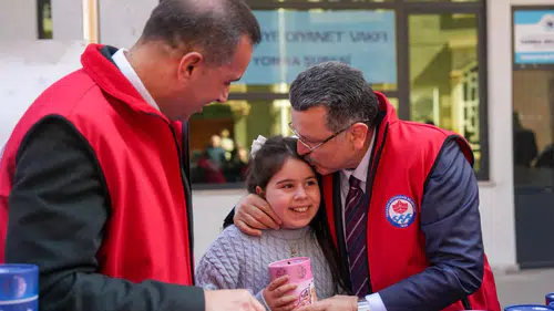 Trabzon Büyükşehir Belediyesi’nden Tekne Orucu Etkinliği: Başkan Genç Miniklerle Buluştu