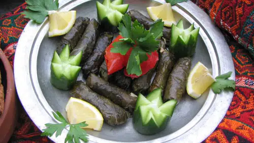 Rize Mutfağının Vazgeçilmezi: Kara Lahana Sarması