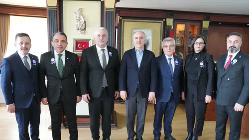 Muhasebe Haftası’nda Rize Belediye Başkanı Rahmi Metin’e Anlamlı Ziyaret