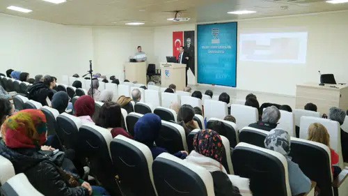 Türkiye’nin İlk Serebral Palsili Uzay Mühendisi Turgay Karakaş RTEÜ’de Öğrencilerle Buluştu