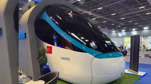 İlk üretim tamamlandı: Milli elektrikli hızlı tren raylara iniyor