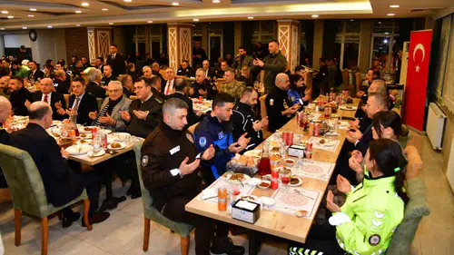 Trabzon Valisi Tahir Şahin Polisevi’nde Polislerle İftar Yaptı
