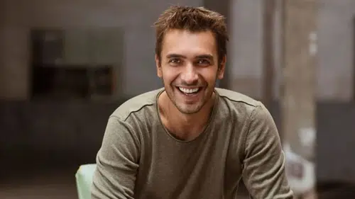 Ulaş Tuna Astepe Kimdir? Kaç Yaşında, Nereli ve Hangi Dizilerde Oynadı?