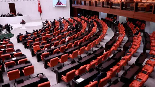 Karma Komisyon'a sevk edilen dokunulmazlık dosyaları incelenmeye başlandı