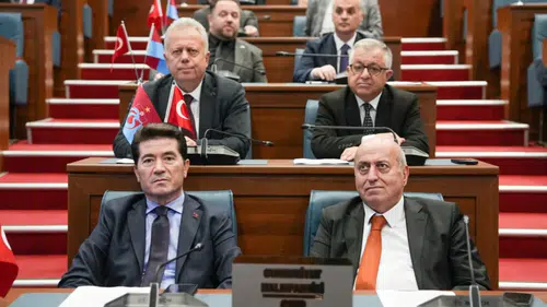 Ortahisar Belediyesi’nden Karagöz Meydanı Projesine Eleştiri