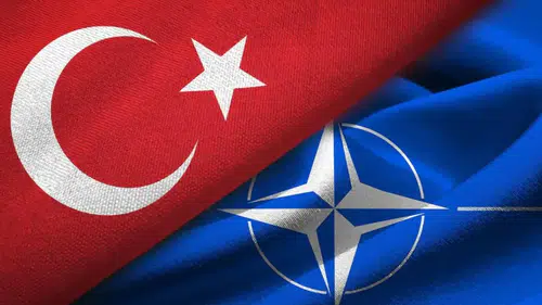 NATO'dan Açıklama: Türkiye'ye Yönelik Füze Tehdidi Önlenirken, Müttefikler Savunma İçin Hazır!