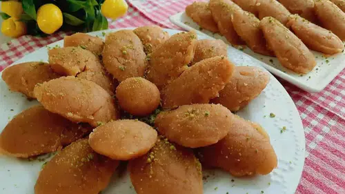 🍯 Helva Yapmanın Püf Noktaları: Un Helvası ve İrmik Helvası Nasıl Tam Kıvamında Olur?