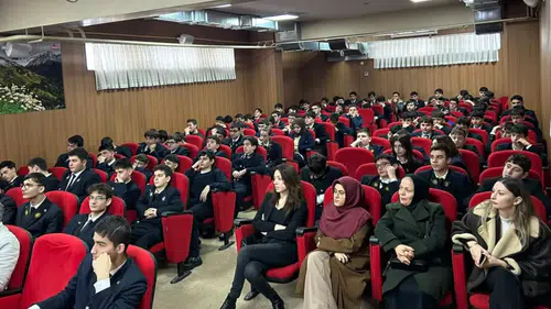 Rize Yeşilay’dan Çayeli’nde Lise Öğrencilerine Bağımlılık Farkındalığı Eğitimi