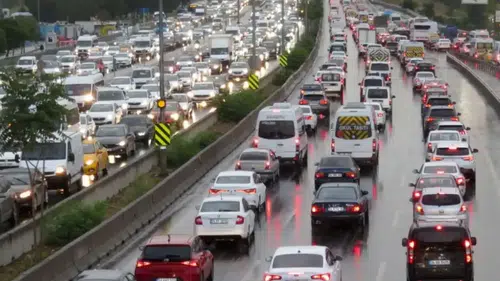 Bayram Trafiğinde Yoğunluk Artışı, Ağır Vasilere Kısıtlama Uygulanacak
