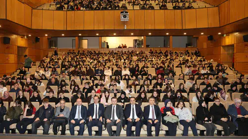 Çayla Kitap Projesi’nde Kadın Sultanlar Tahlili: Gençler Kitapla Buluştu