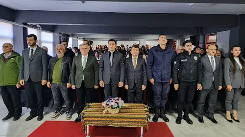 Hemşin’de 12 Mart İstiklal Marşı’nın Kabulü ve Mehmet Akif Ersoy’u Anma Günü Programı Düzenlendi