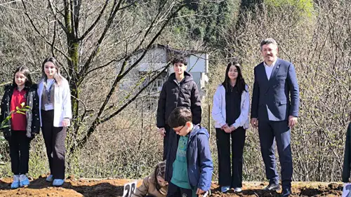 Güneysu Belediye Başkanı Rıfat Özer Fidan Dikme Törenine Katıldı, Sahil Caddesi Çalışmalarını İnceledi