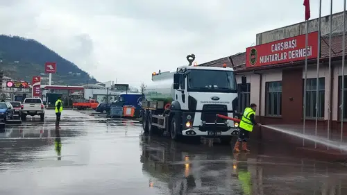 Trabzon Büyükşehir’den Bayram Öncesi Seferberlik: Şehir Genelinde Temizlik Çalışması