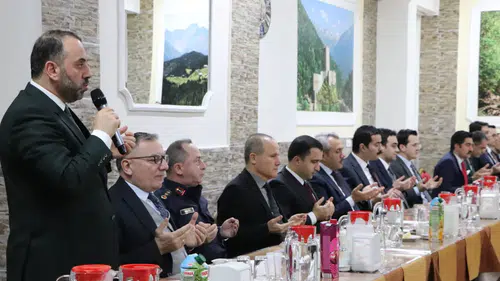 Rize Valisi İhsan Selim Baydaş, Kalkandere Cezaevi’nde personelle iftarda buluştu