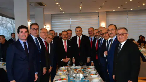 Trabzon Valiliği personeli iftar programında bir araya geldi