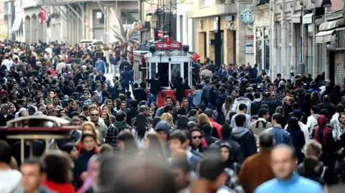 TÜİK açıkladı: Türkiye nüfusunun yüzde 49,98’i kadın