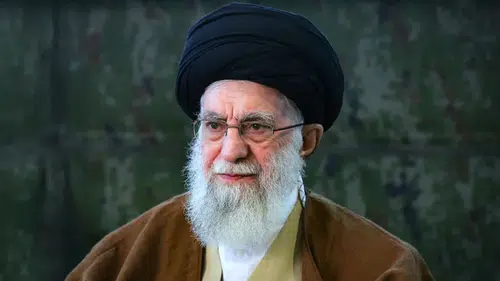 ABD-İsrail saldırısı sonrası Hamaney’in cenaze töreni ertelendi