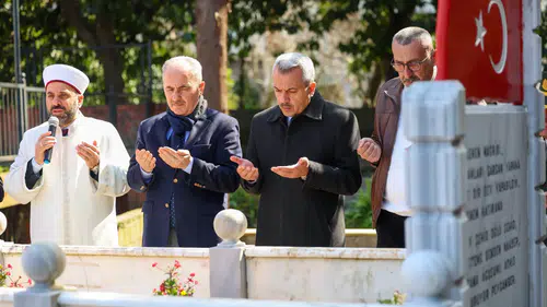 Rize Valisi Baydaş’tan Şehit Bülent Beşler’in Kabrine Anlamlı Ziyaret