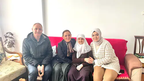 AK Parti Erzurum’dan Asırlık Çınara Ziyaret