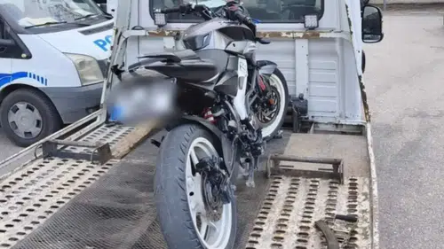 Dur ihtarına uymayan motosikletliye 285 bin lira ceza
