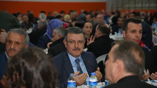 Başkan Ahmet Metin Genç’ten Kadir Gecesi Mesajı: Bu Mübarek Gece İnsanlığa Huzur Getirsin