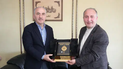 Arhavi Belediye Başkanı Turgay Ataselim’den Rize Belediye Başkanı Rahmi Metin’e Ziyaret