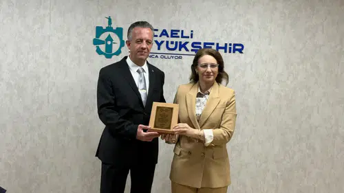 TKKB Yönetimi Kocaeli'de Büyükşehir Belediyesi'ni Ziyaret Etti