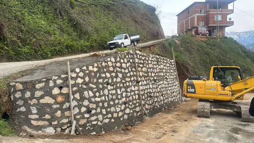 Güneysu Belediyesi’nden Mahallelerde Yoğun Çalışma Programı