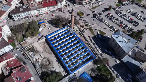 829 Yıllık Tarihi Sivas Ulu Cami'de Restorasyon Seferberliği: Eğimli Minare İçin Yeni Adımlar Atılıyor