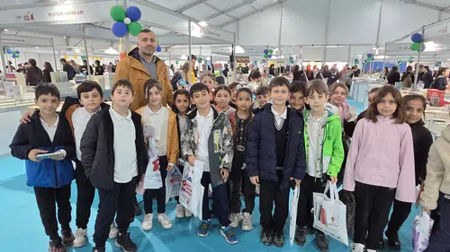 Rize Kitap Fuarı’nda Öğrenci Yoğunluğu: Altıncı Gün Coşkusu Sürüyor