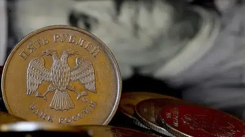 Rusya'nın Rezervleri Mart Ayında Keskin Düşüş Gösterdi: Ekonomik Zorluklar Derinleşiyor!