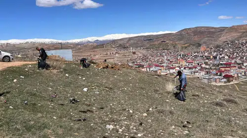 Bayburt Belediyesi’nden Toplu Temizlik Seferberliği: Şehir Adım Adım Daha Temiz Hale Getiriliyor