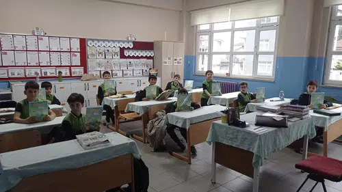 Rize'de Diyanet Çocuk Dergisi ile Minik Gönüllere Değerler Eğitimi