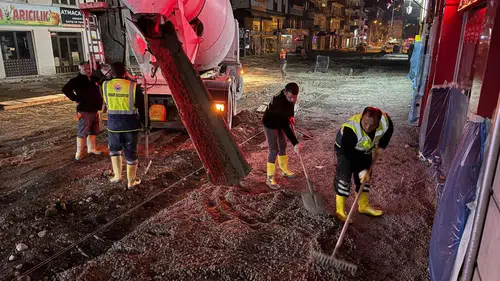 Arhavi Belediyesi Fevzi Çakmak Caddesi’nde Üstyapı Çalışmalarına Başladı