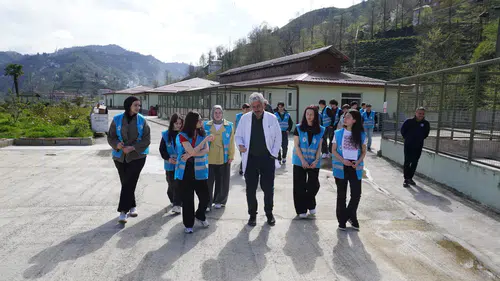 RİBEGEM Gönüllülerinden Sahipsiz Hayvanlar Merkezi’ne Anlamlı Ziyaret