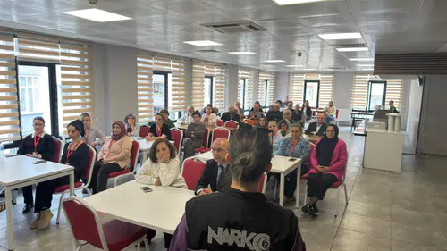 Ortahisar’da Sağlık Personeline Bağımlılık ve Sıtma Eğitimi