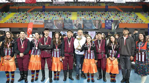 Trabzon Büyükşehir Belediyespor’dan Halk Oyunlarında Çifte Şampiyonluk