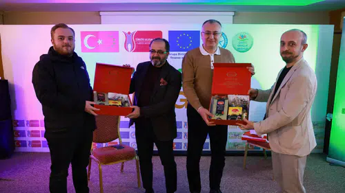 RTEÜ’de Sosyal Medya Bağımlılığı Paneli: Gençlerle Verimli Buluşma