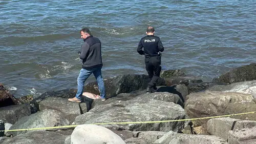 Rize'de Deniz Kenarında Erkek Cesedi Bulundu!