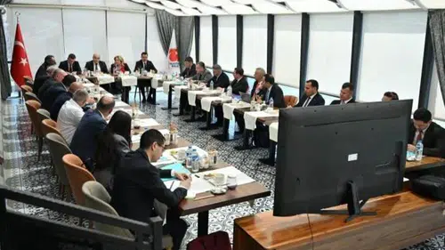 Kars'ta Türkiye ve Ermenistan Ortak Çalışma Grubu Toplandı: Gündemdem Kars-Gümrü Demiryolu Projesi Var!