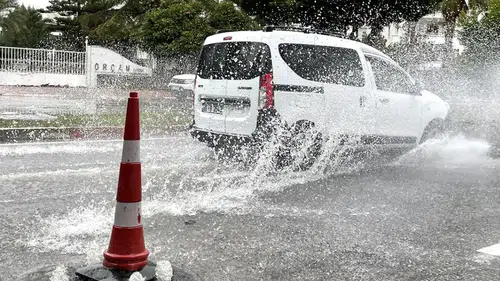 Meteoroloji Genel Müdürlüğü'nden 5 İlde Şiddetli Yağış Alarmı!