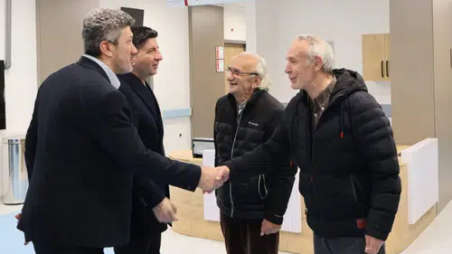 Güneysu Kaymakamı Eyüp Gürdal ve Başkan Rıfat Özer’den Hastalara Ziyaret