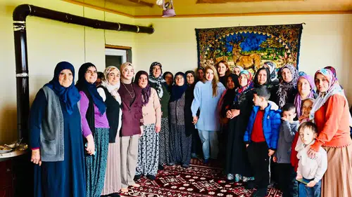 AK Parti'li Ölmeztoprak, Esnaf ve Vatandaşların İhtiyaçlarını Yerinde İnceledi