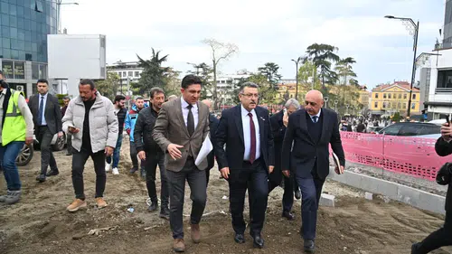 Başkan Genç, Meydan’daki Dönüşüm Çalışmalarını Yerinde İnceledi