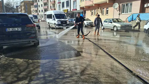 Bayburt Belediyesi'nden Temizlik Seferberliği: Daha Sağlıklı Bir Şehir İçin Çalışmalar Devam Ediyor