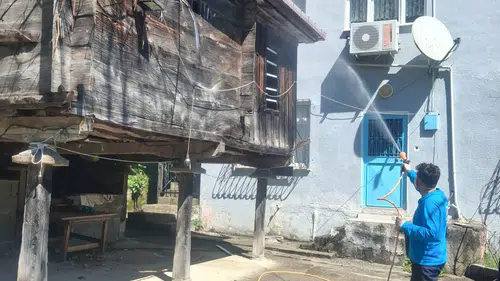 Trabzon Çarşıbaşı’nda Zararlılarla Mücadele Seferberliği: İlaçlama Çalışmaları Sürüyor